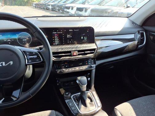 2024 Kia Seltos S