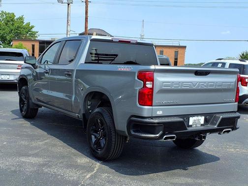 Sterling Gray Metallic 2024 Chevrolet Silverado 1500 Custom Trail Boss