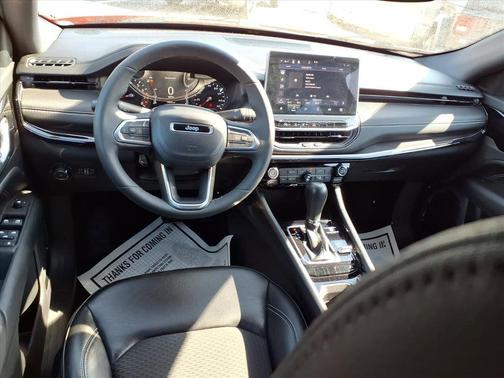 Redline Pearlcoat 2023 Jeep Compass Latitude