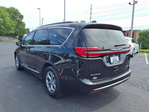 2023 Chrysler Pacifica Limited