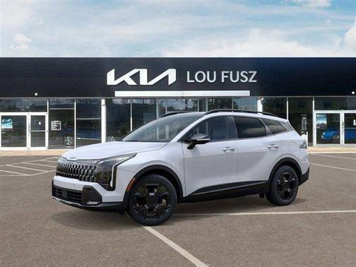 Glacial White Pearl 2026 Kia Sportage X-Line