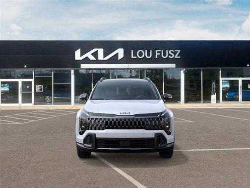 Glacial White Pearl 2026 Kia Sportage X-Line