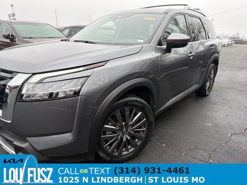 2024 Nissan Pathfinder SL