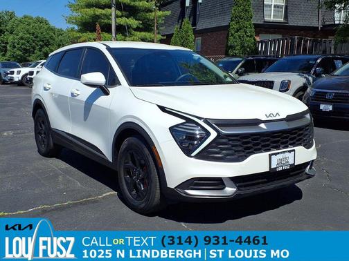 Snow White Pearl 2025 Kia Sportage LX