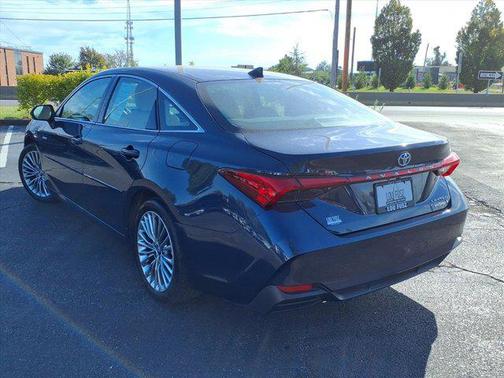 2019 Toyota Avalon Hybrid Limited