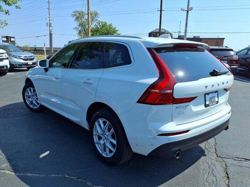 2020 Volvo XC60 T5 Momentum