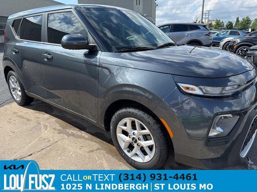 Gravity Gray 2022 Kia Soul LX
