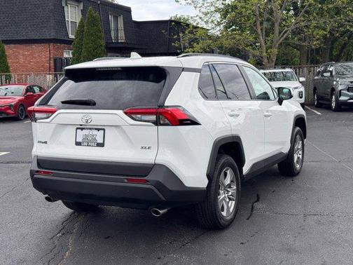 2024 Toyota RAV4 XLE