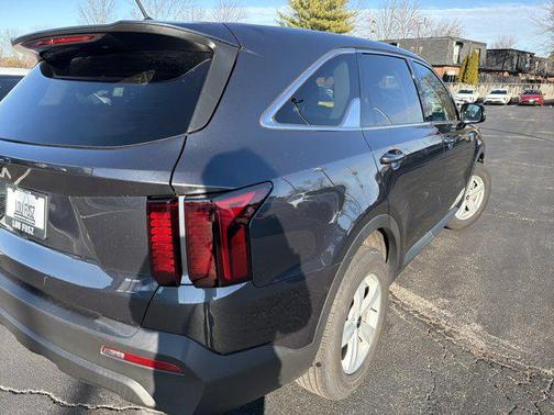 2023 Kia Sorento LX