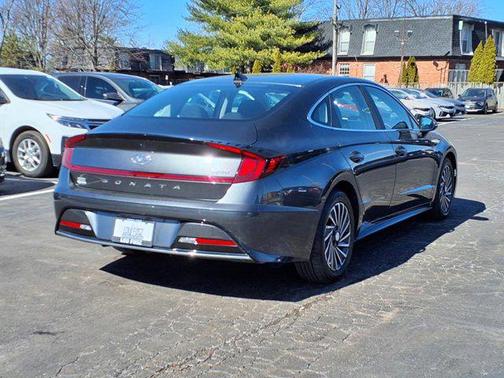 2021 Hyundai SONATA Hybrid SE