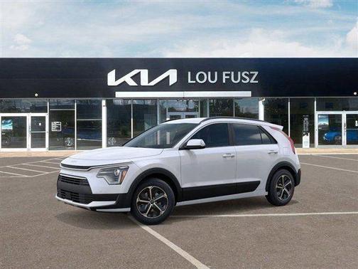 Snow White Pearl 2026 Kia Niro EX