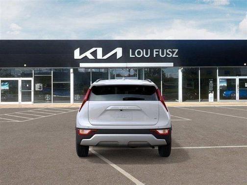 Snow White Pearl 2026 Kia Niro EX