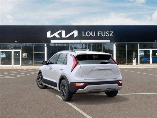 Snow White Pearl 2026 Kia Niro EX