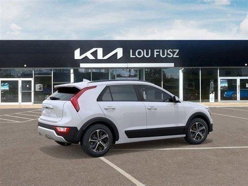 Snow White Pearl 2026 Kia Niro EX