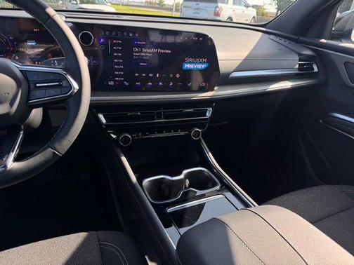 2024 Chevrolet Traverse LS
