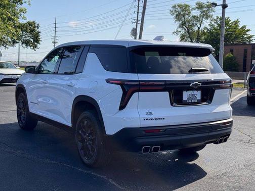 2024 Chevrolet Traverse LS