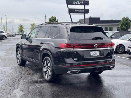 2025 Volkswagen Atlas 2.0T SE w/Technology 4MOTION