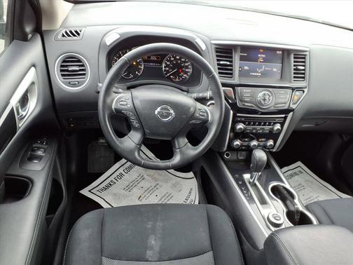 2019 Nissan Pathfinder SV