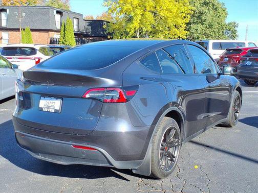 2024 Tesla Model Y Long Range