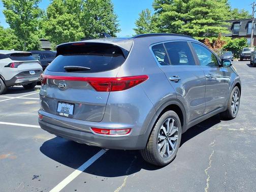 Mineral Silver 2018 Kia Sportage EX