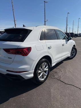 2021 Audi Q3 45 S line Premium