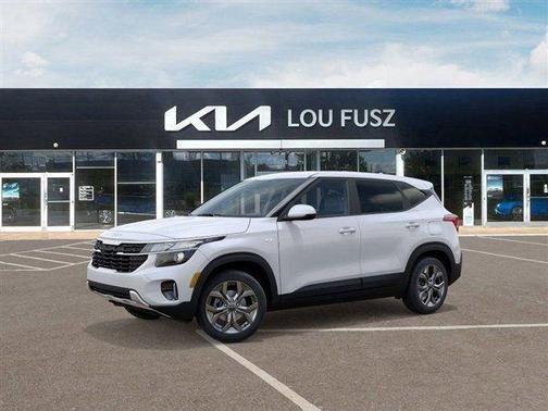 Snow White Pearl 2026 Kia Seltos LX