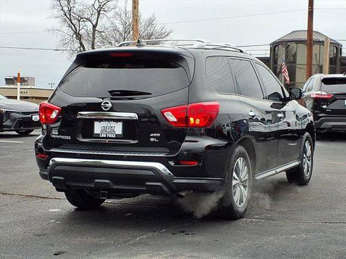 2020 Nissan Pathfinder SL
