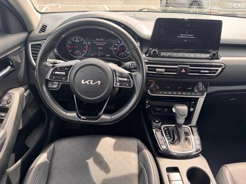2022 Kia Seltos SX
