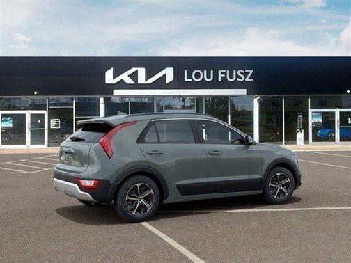 Cityscape Green 2026 Kia Niro EX