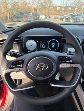 2024 Hyundai TUCSON SE