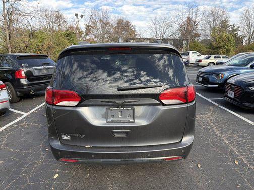 2018 Chrysler Pacifica Touring-L Plus