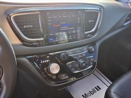 2018 Chrysler Pacifica Touring-L Plus