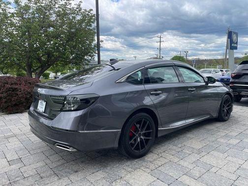 Modern Steel Metallic 2019 Honda Accord Touring 2.0T