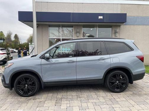 Sonic Gray Pearl 2022 Honda Pilot Black Edition