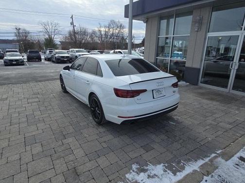 2018 Audi A4 2.0T Premium Plus