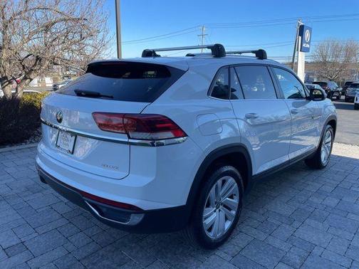 2023 Volkswagen Atlas Cross Sport 2.0T SE w/Technology