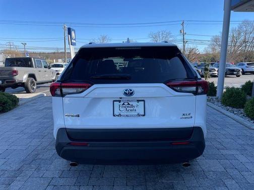 2024 Toyota RAV4 Hybrid XLE