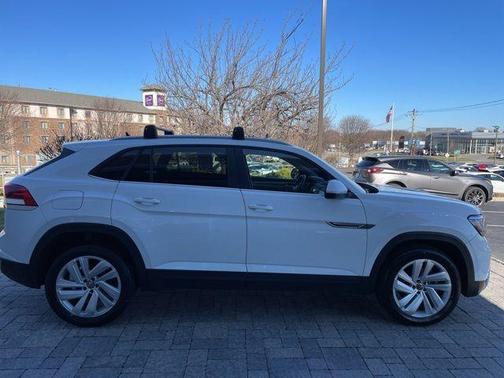 2023 Volkswagen Atlas Cross Sport 2.0T SE w/Technology