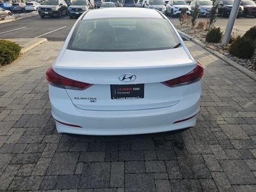 2018 Hyundai ELANTRA SE