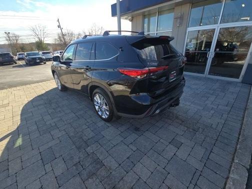 2023 Toyota Highlander Hybrid Limited