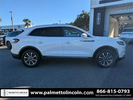 2023 Lincoln Nautilus STANDARD