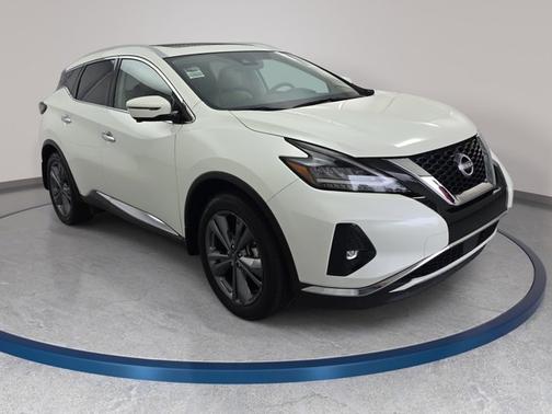 White 2023 Nissan Murano Platinum