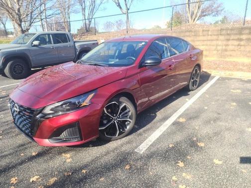 2023 Nissan Altima 2.5 SR