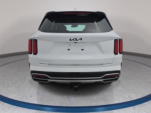 Glacial White Pearl 2023 Kia Sorento SX