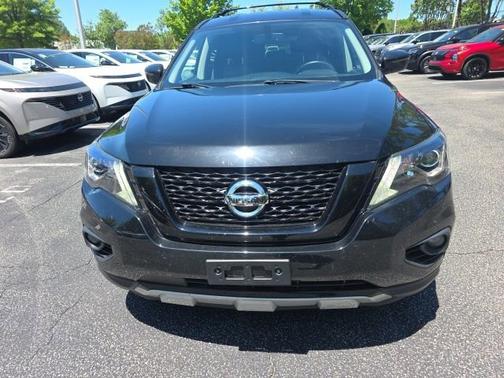 Magnetic Black 2019 Nissan Pathfinder SV
