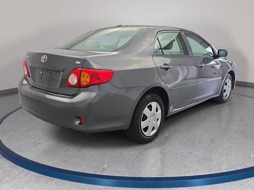 Magnetic Gray Metallic 2009 Toyota Corolla LE