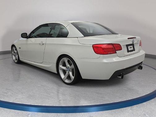 White Metallic 2011 BMW 335 i