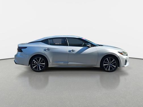 2023 Nissan Maxima SV