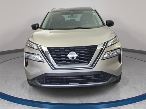 2 Tone Champagne Black Roof 2023 Nissan Rogue SL