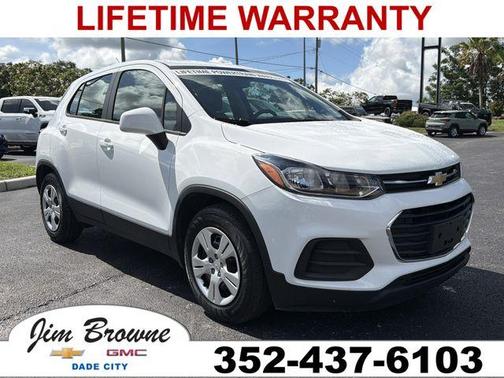 Summit White 2017 Chevrolet Trax LS